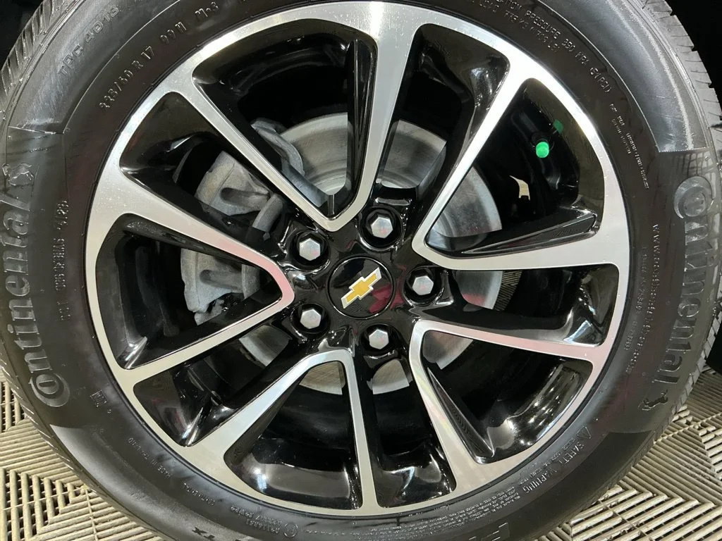 Used 2024 Mosaic Black Metallic Chevrolet LT image 7