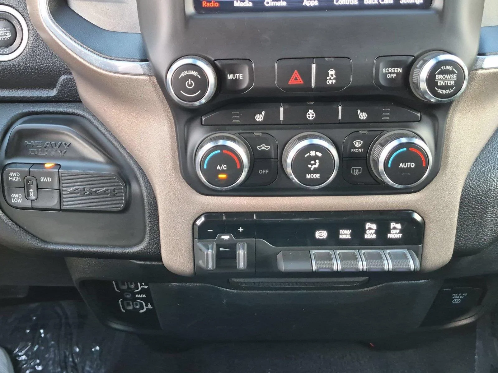 Used 2021 Granite Crystal Metallic Clearcoat Ram Laramie image 26
