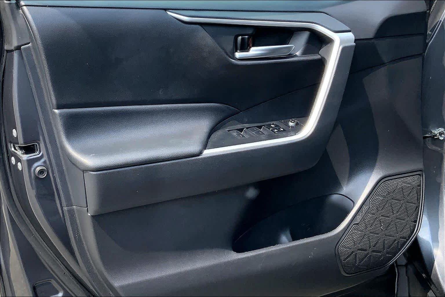 Used 2024 Magnetic Gray Metallic Toyota Hybrid XLE image 22