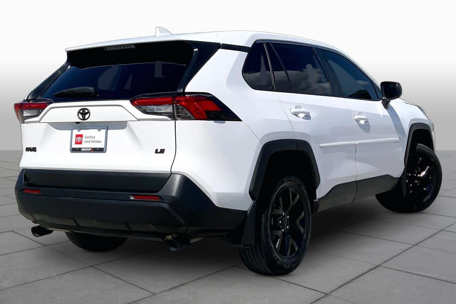 Used 2023 Ice Cap Toyota LE image 13
