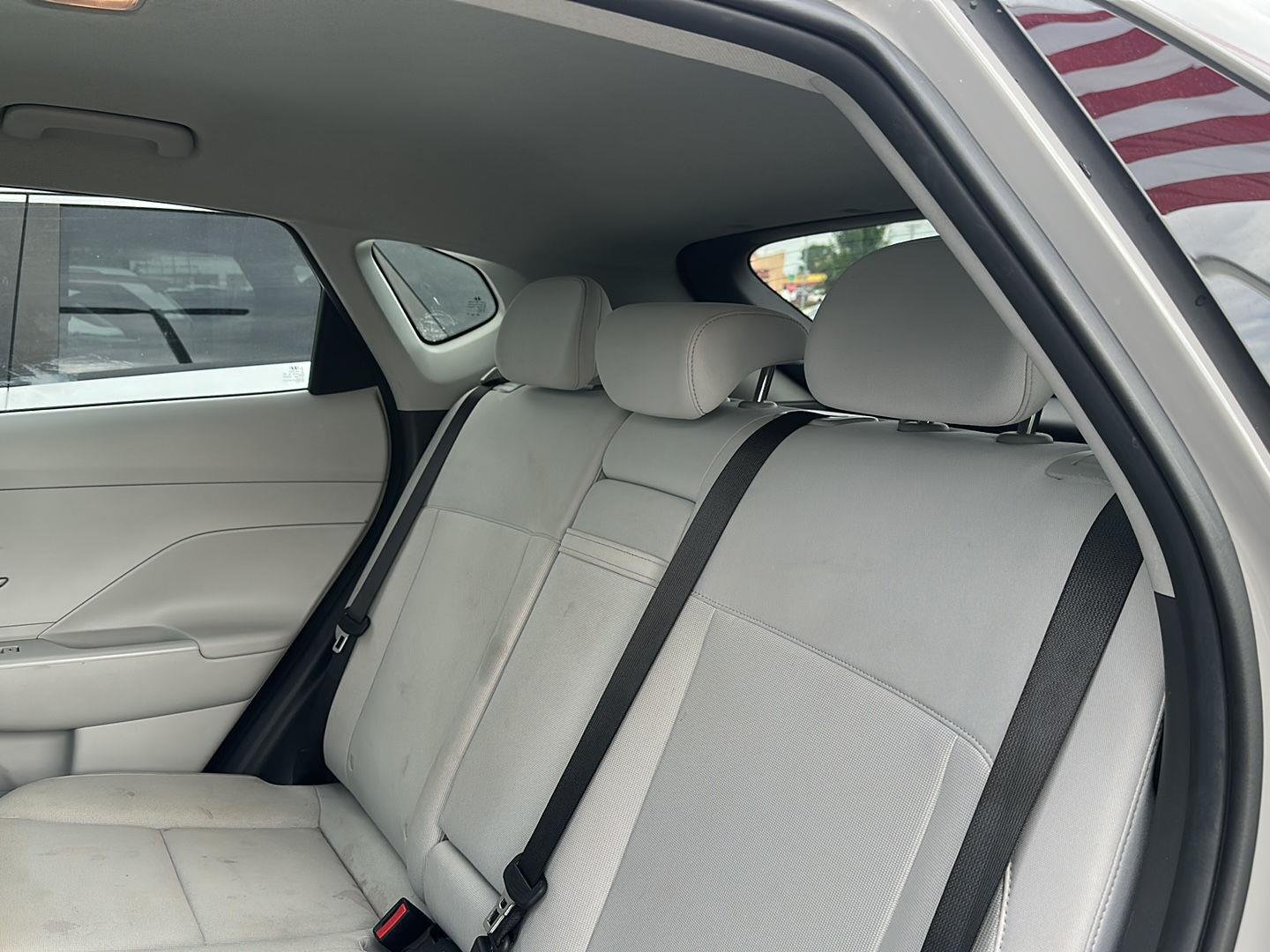 Used 2025 Cyber Gray Metallic Hyundai SEL image 7