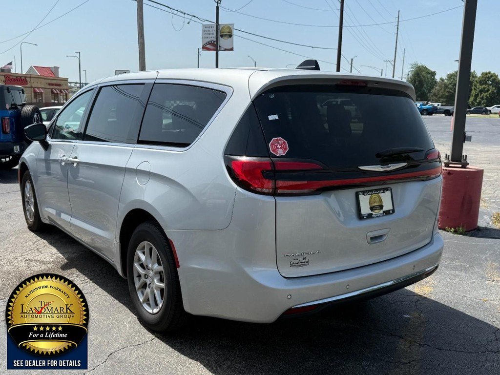Used 2024 Silver Mist Clearcoat Chrysler Touring L FWD image 7