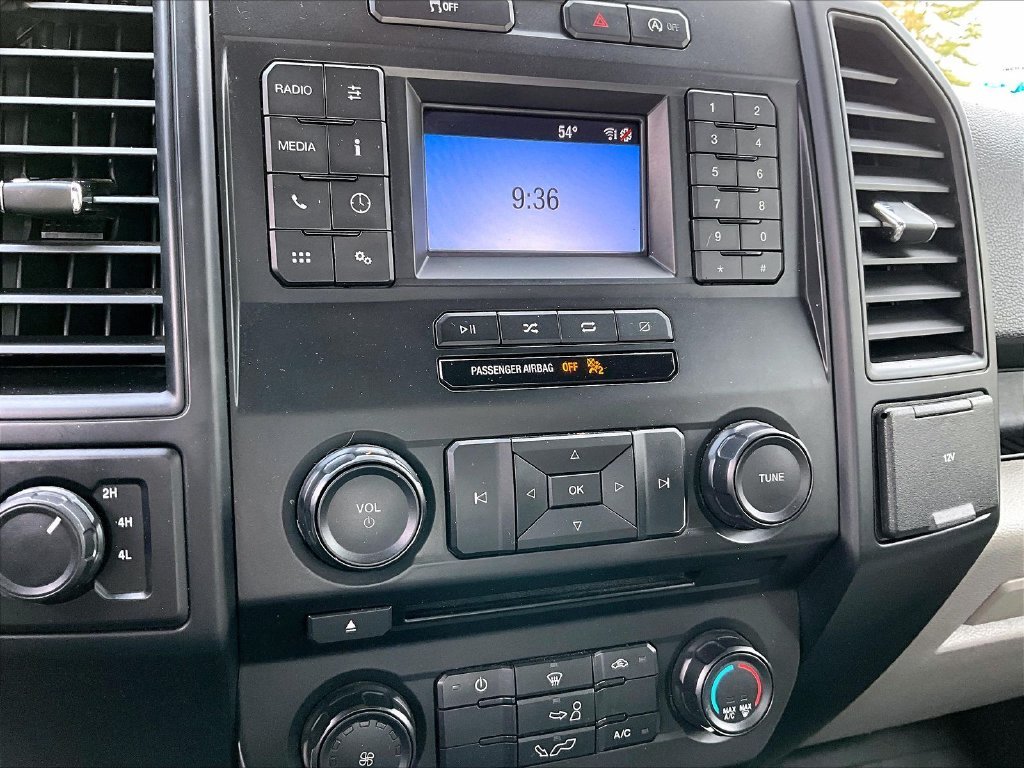 Used 2018 Oxford White Ford XL image 26