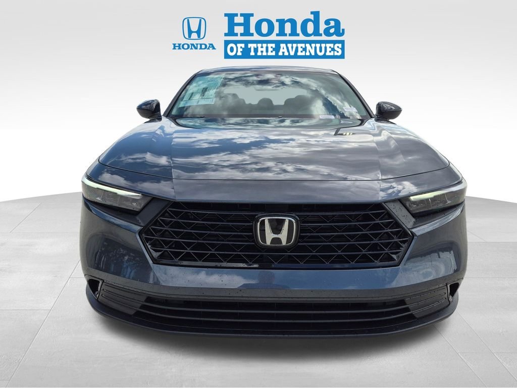 New 2026 Meteorite Gray Metallic Honda SE image 2