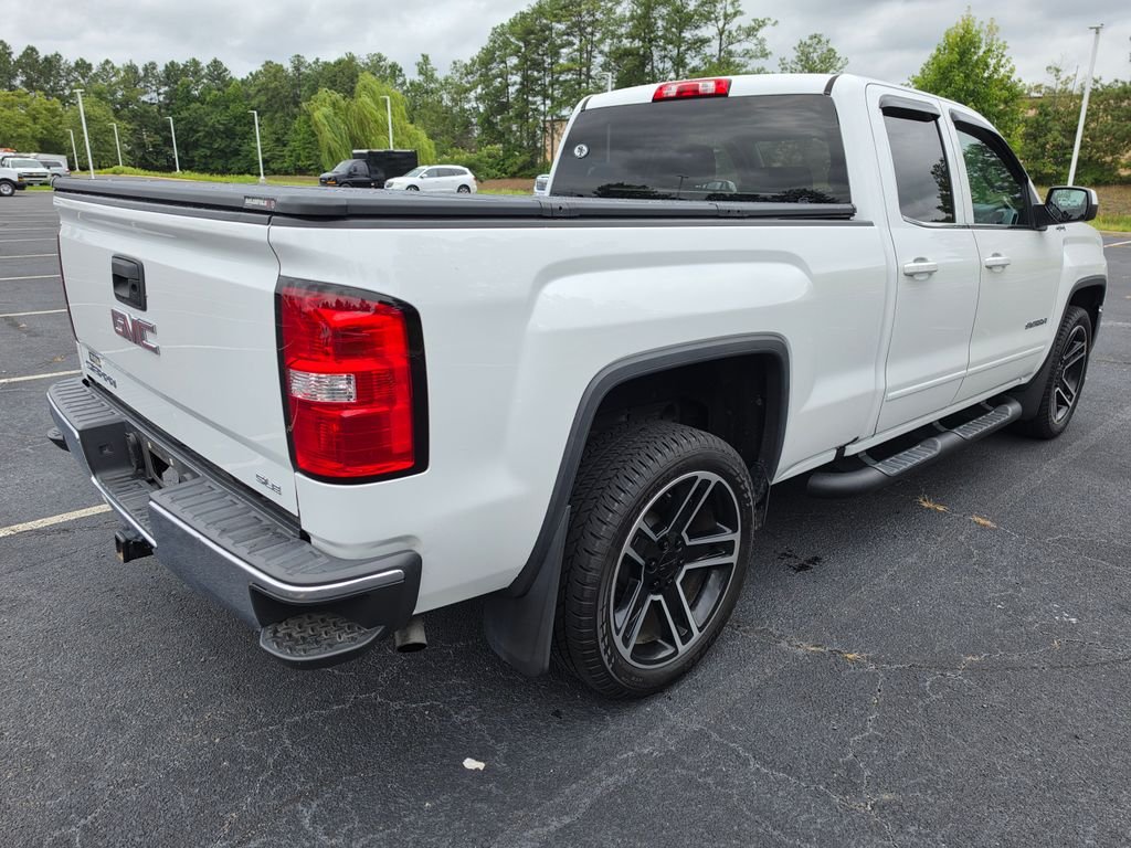 Used 2018 White GMC SLE image 6