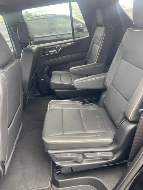 Used 2025 Onyx Black GMC Elevation image 8