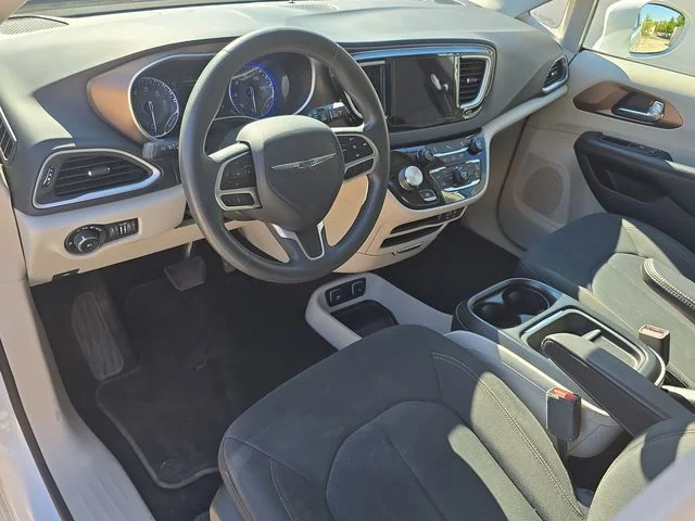 Certified Used 2018 White Chrysler Touring Plus image 16
