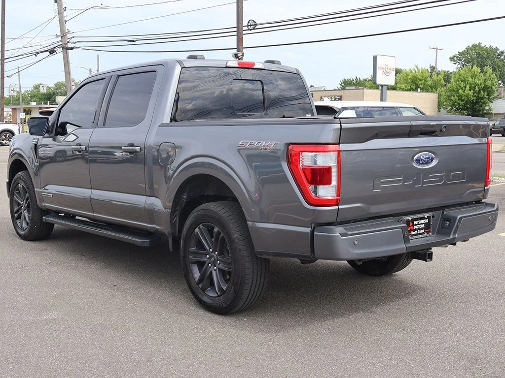 Used 2023 Gray Ford Lariat image 11