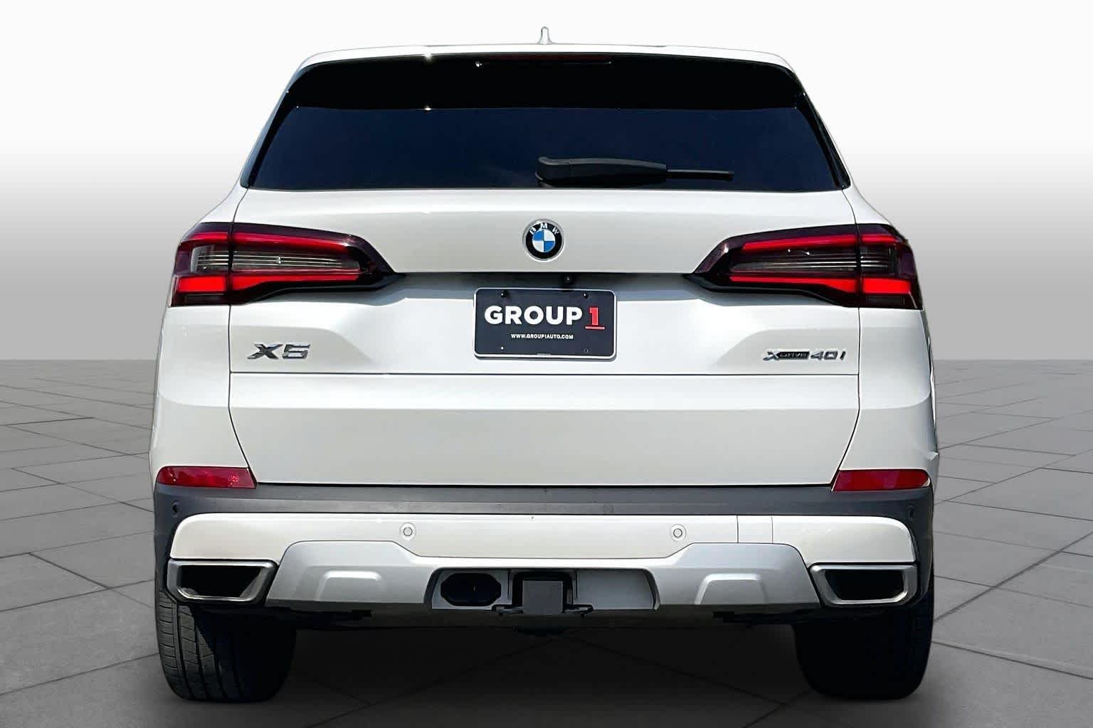 Used 2021 Mineral White Metallic BMW xDrive40i image 4