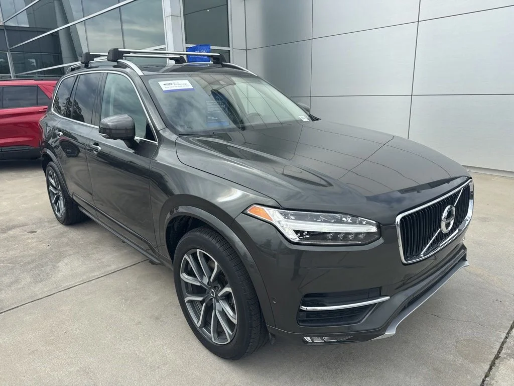 2018 Volvo XC90 Momentum