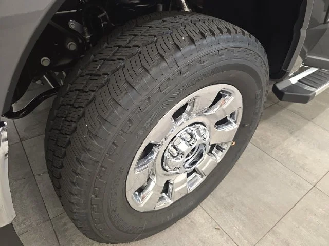 New 2027 Carbonized Gray Metallic Ford F-250® Lariat® image 45