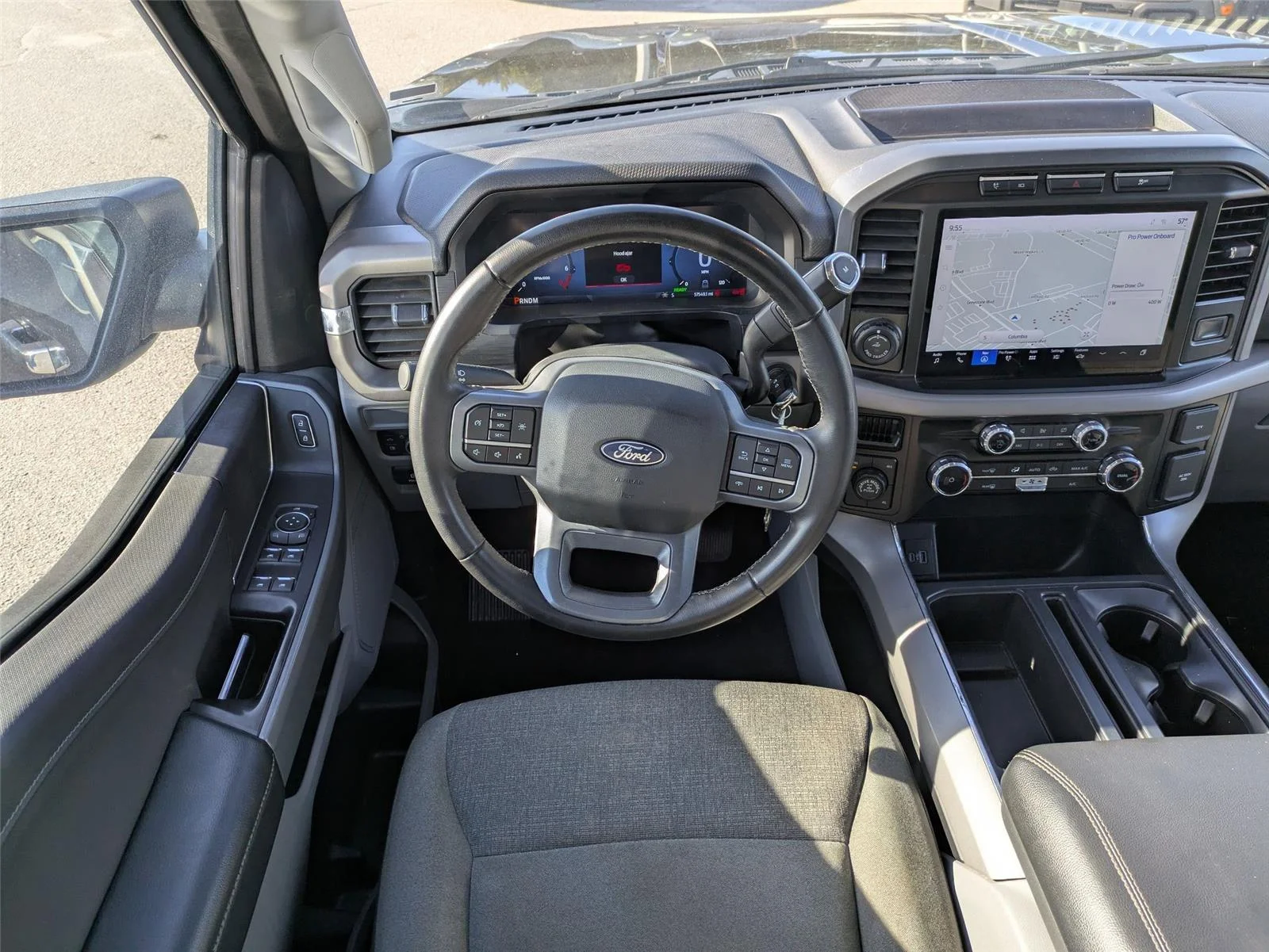 Used 2024 Agate Black Metallic Ford XLT image 29