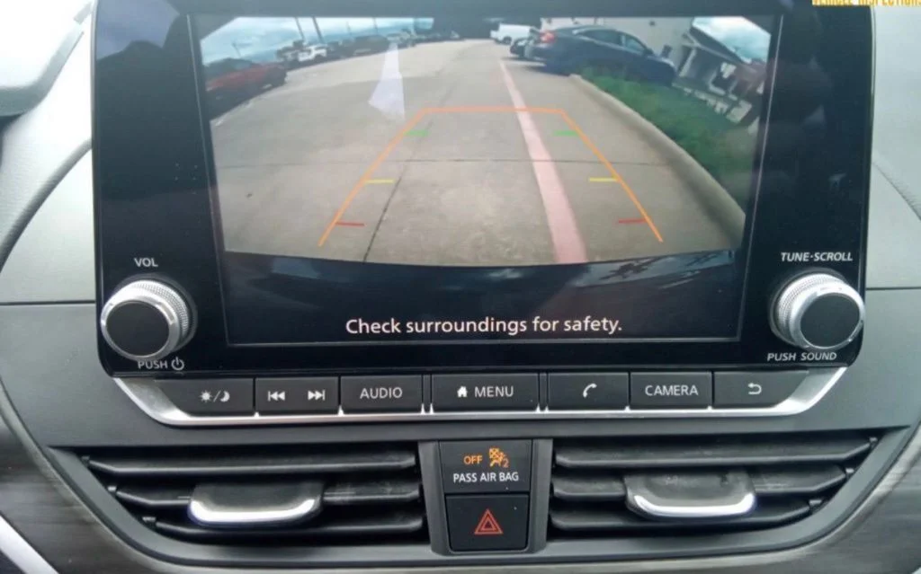Used 2025 Black Nissan 2.5 SV image 15