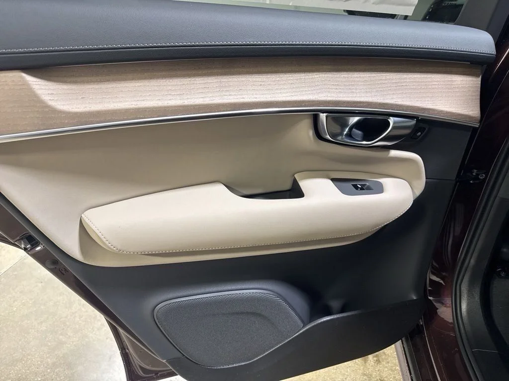 New 2026 Red Metallic Volvo T8 Plus image 20