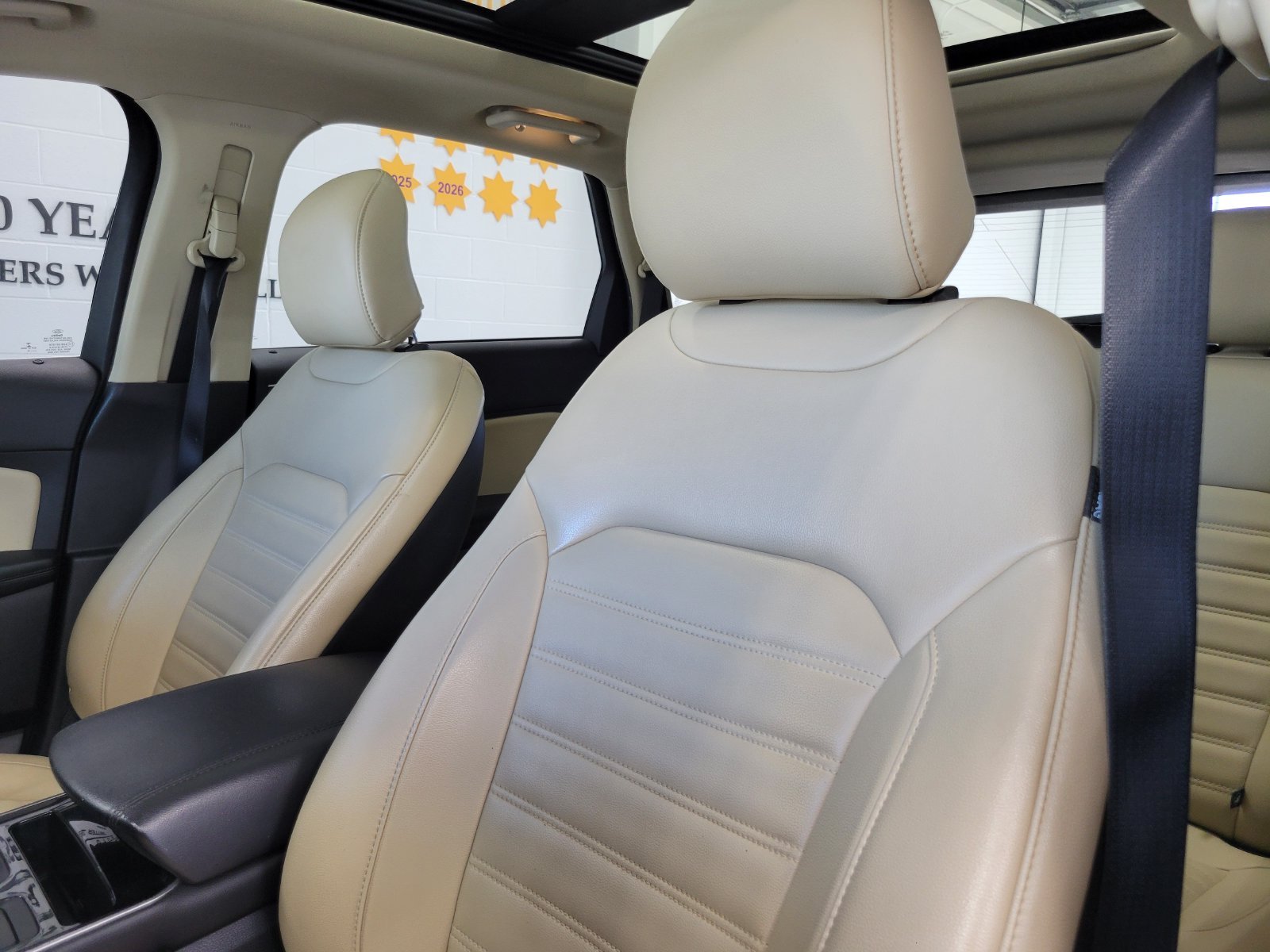 Used 2019 Blue Ford SEL image 11