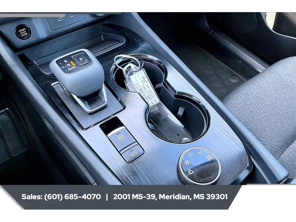 Used 2024 Everest White Pearl Nissan SV image 23
