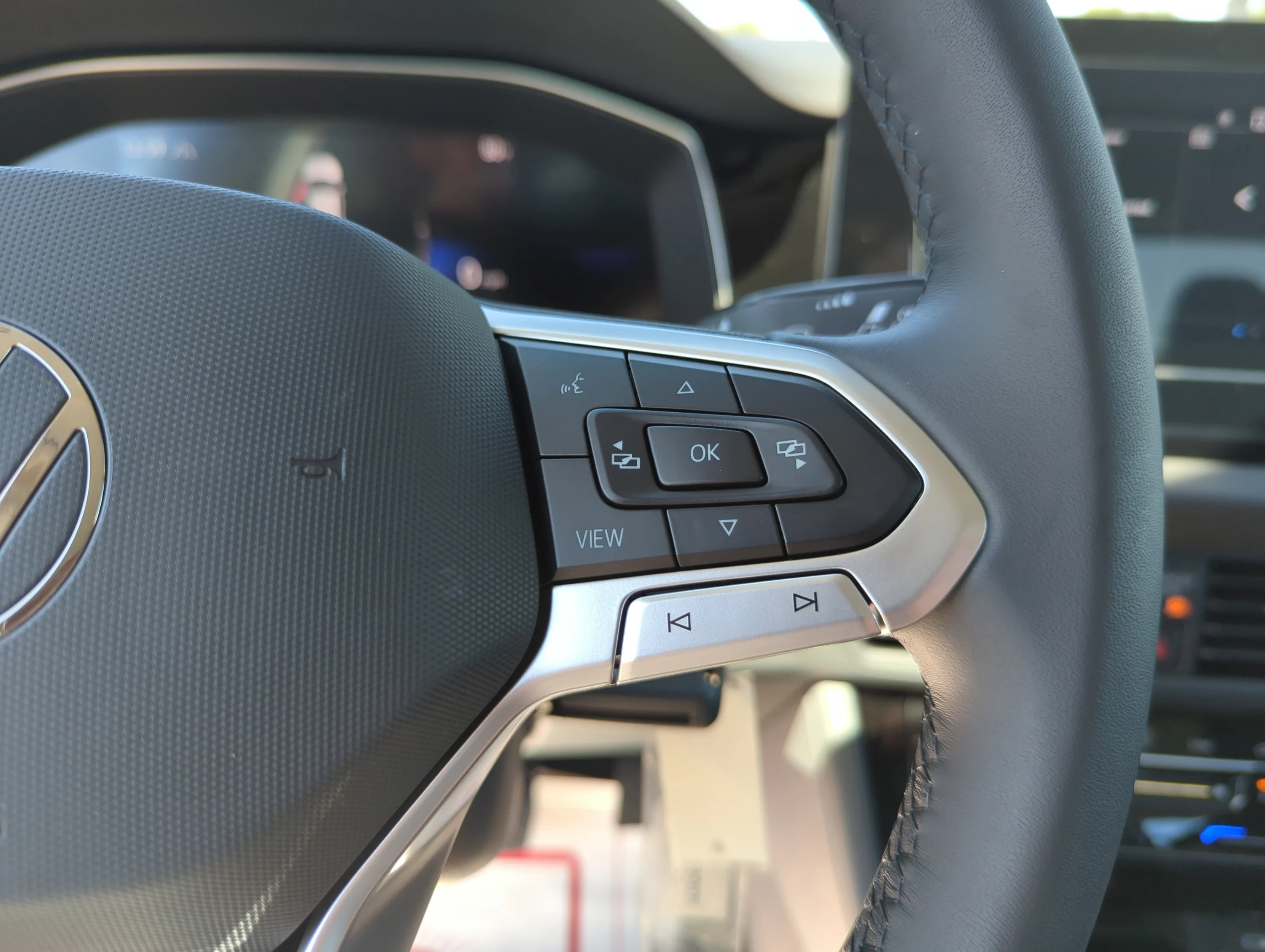 Used 2026 PLATINUM GRAY Volkswagen S image 28