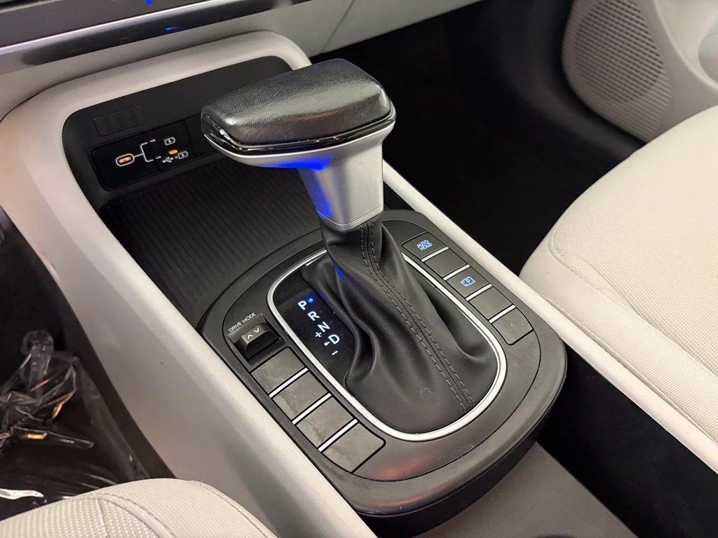 Used 2024 Black Hyundai SEL image 30