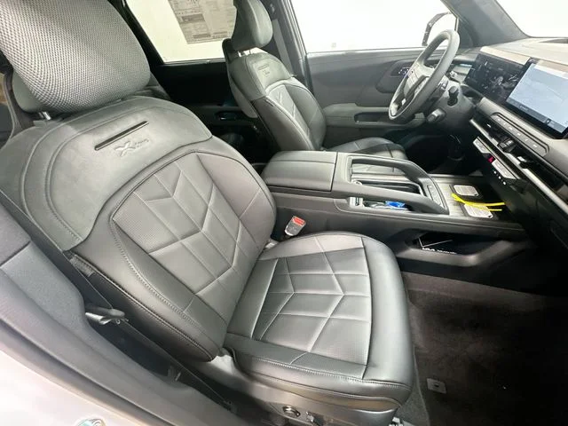 New 2027 Glacial White Pearl Kia X-LINE SX PRESTIGE image 28
