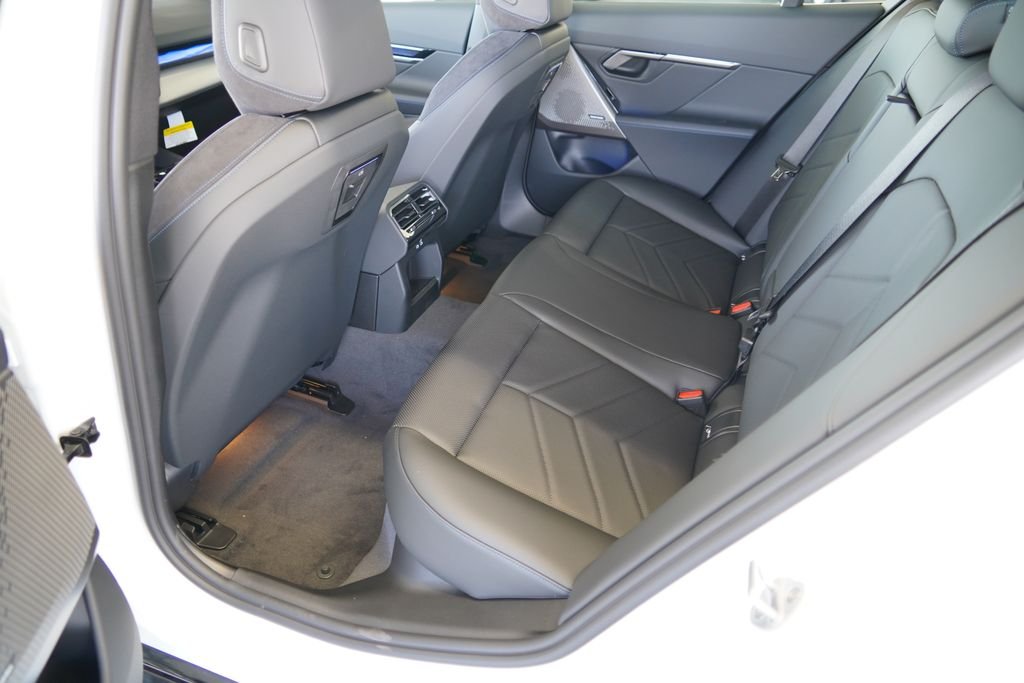 New 2027 Alpine White BMW 530i xDrive image 21