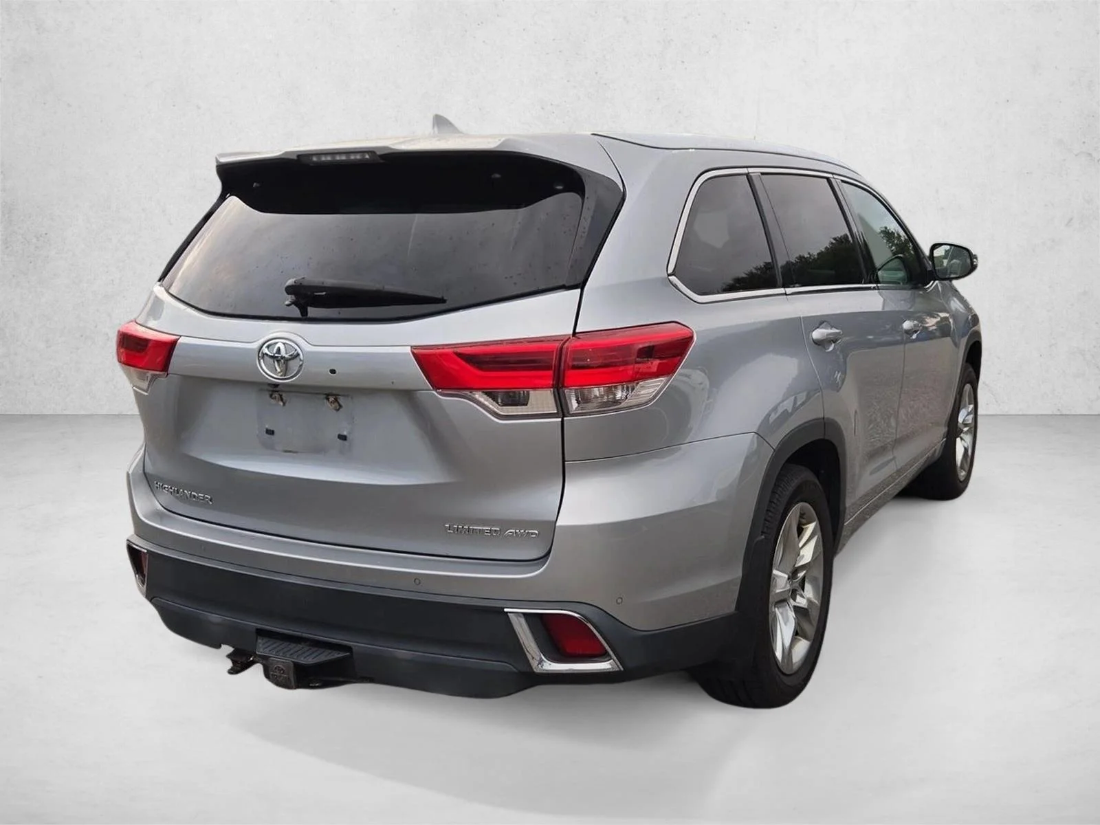 Used 2018 Celestial Silver Metallic Toyota Limited image 5
