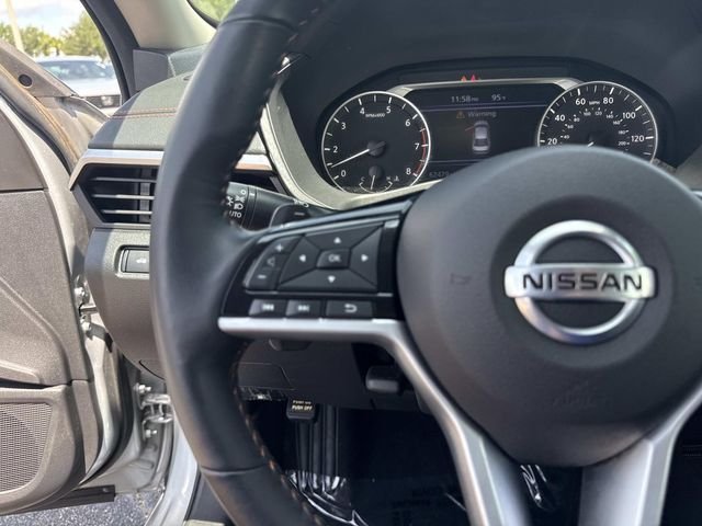 Used 2021 Silver Nissan 2.5 SR image 30