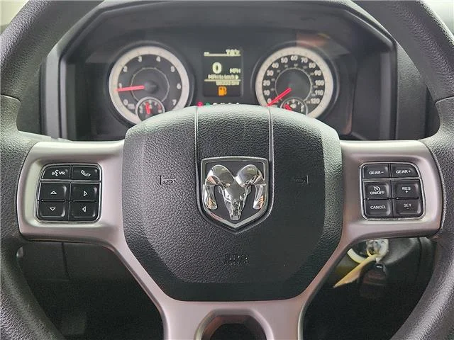 Used 2022 Billet Silver Metallic Clearcoat RAM SLT 4x4 Crew Cab 5.6 ft. box 140 in. WB image 18