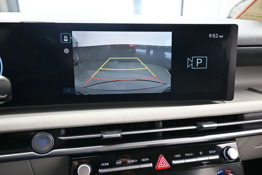 Used 2025 Ecotronic Gray Hyundai SEL Convenience image 20