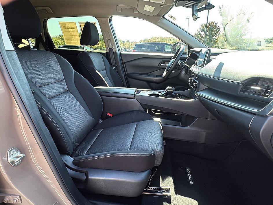 Used 2025 Baja Storm Metallic Nissan SV image 25