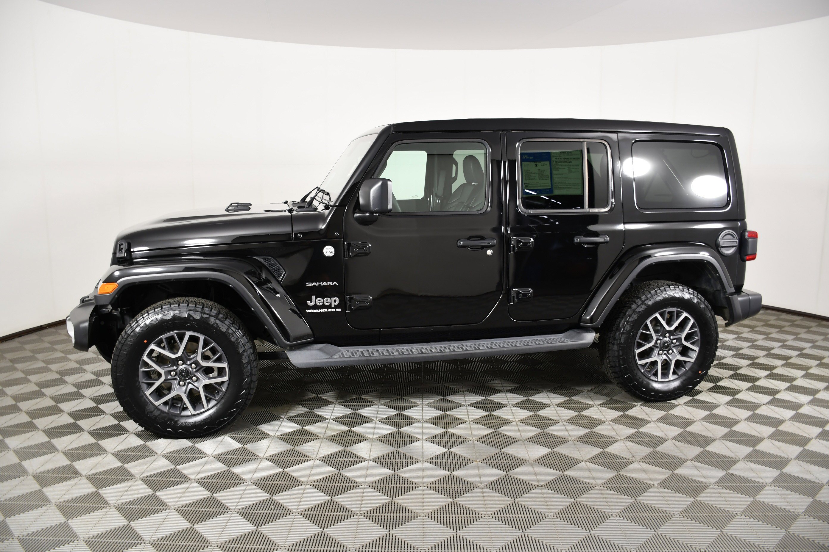 Used 2024 Black Clearcoat Jeep Sahara image 9
