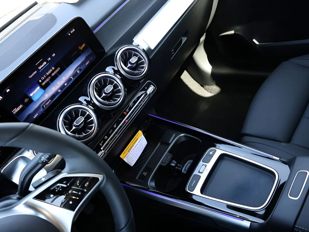New 2026 Starling Blue Metallic Mercedes-Benz GLB 250 image 21