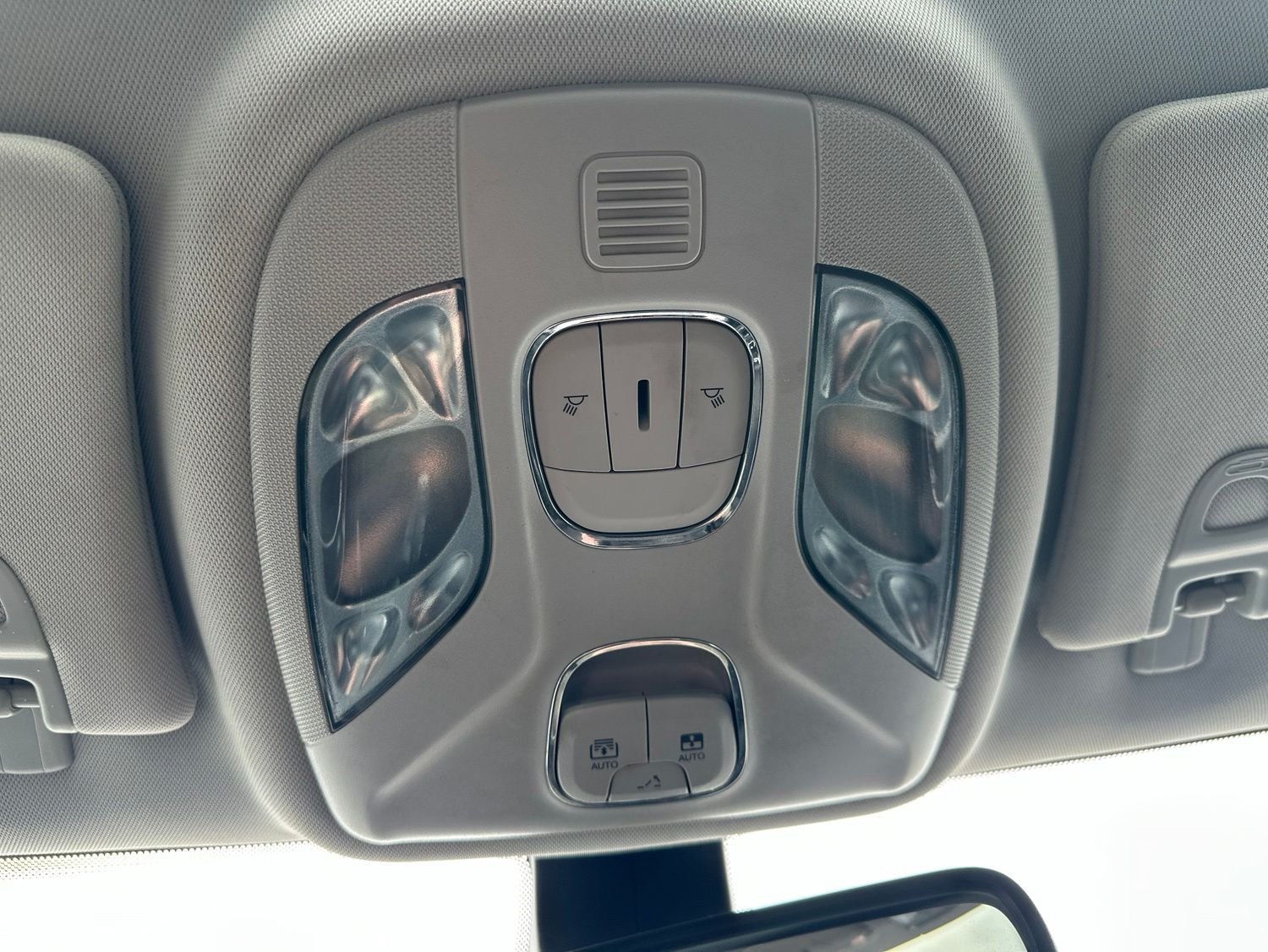 Used 2021 Blue Jeep Latitude image 62