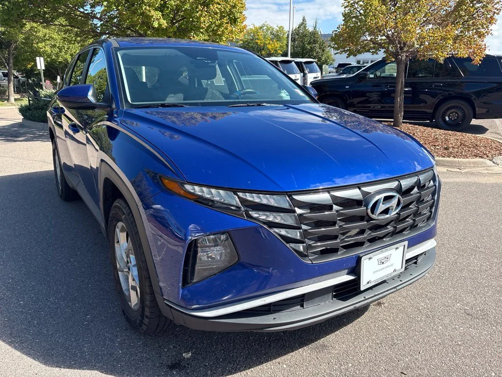 Used 2023 Blue Hyundai SE image 7