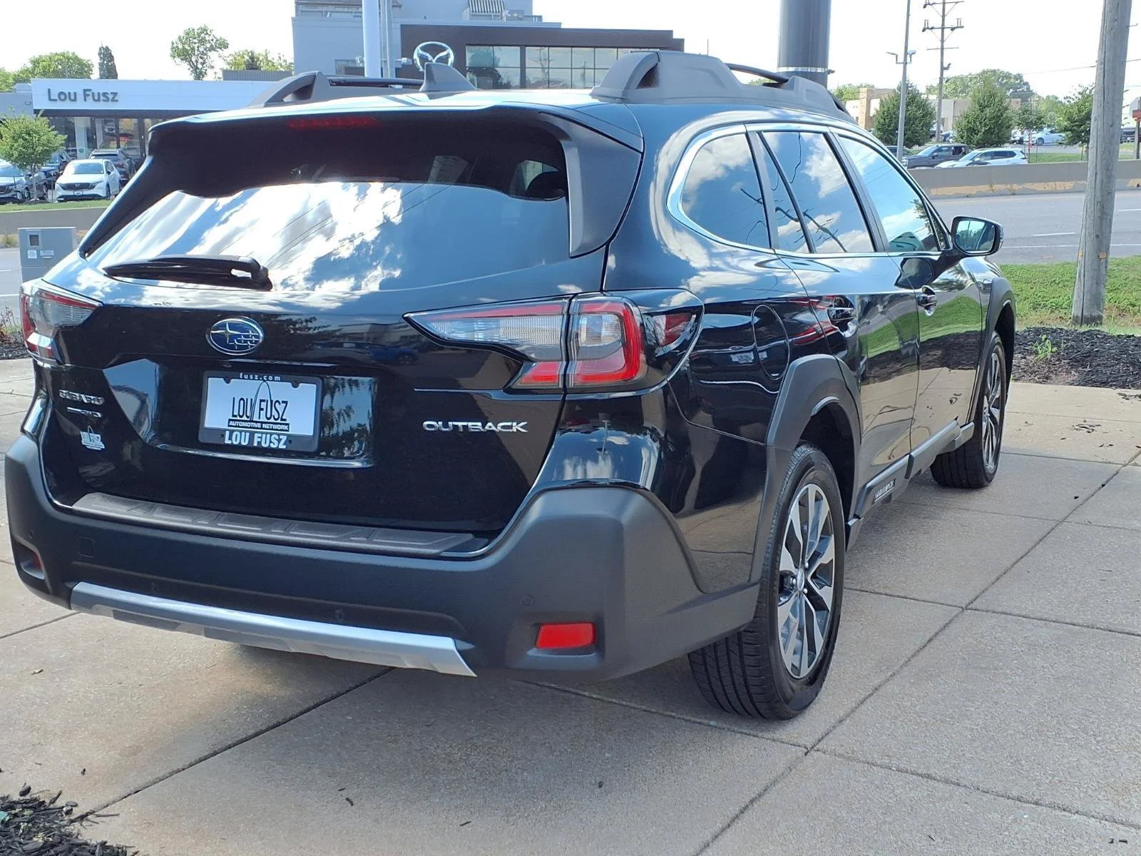 Used 2025 Crystal Black Silica Subaru Limited image 2