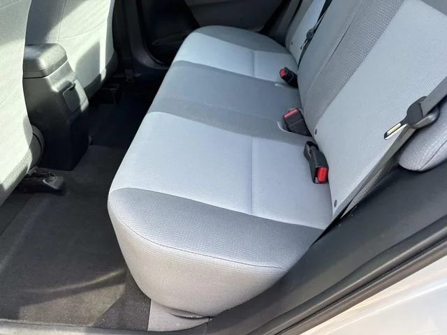 Used 2014 Silver Toyota L image 16