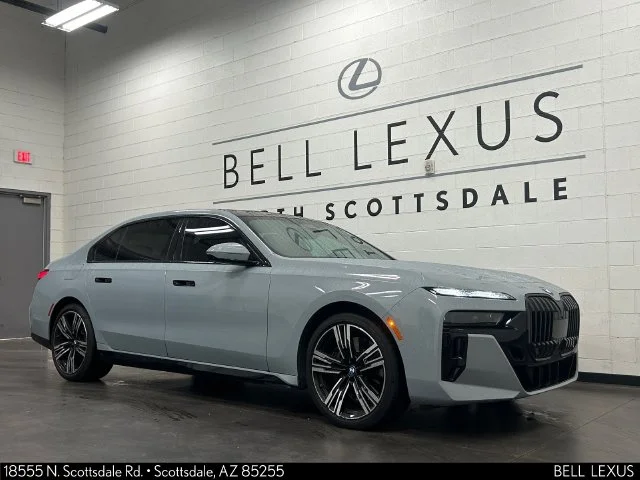 Used 2023 Gray BMW 760i xDrive image 2