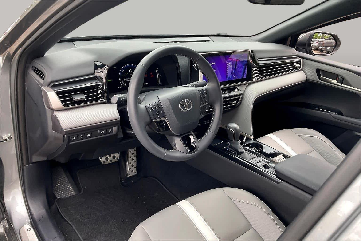 Used 2025 Heavy Metal Toyota SE image 17