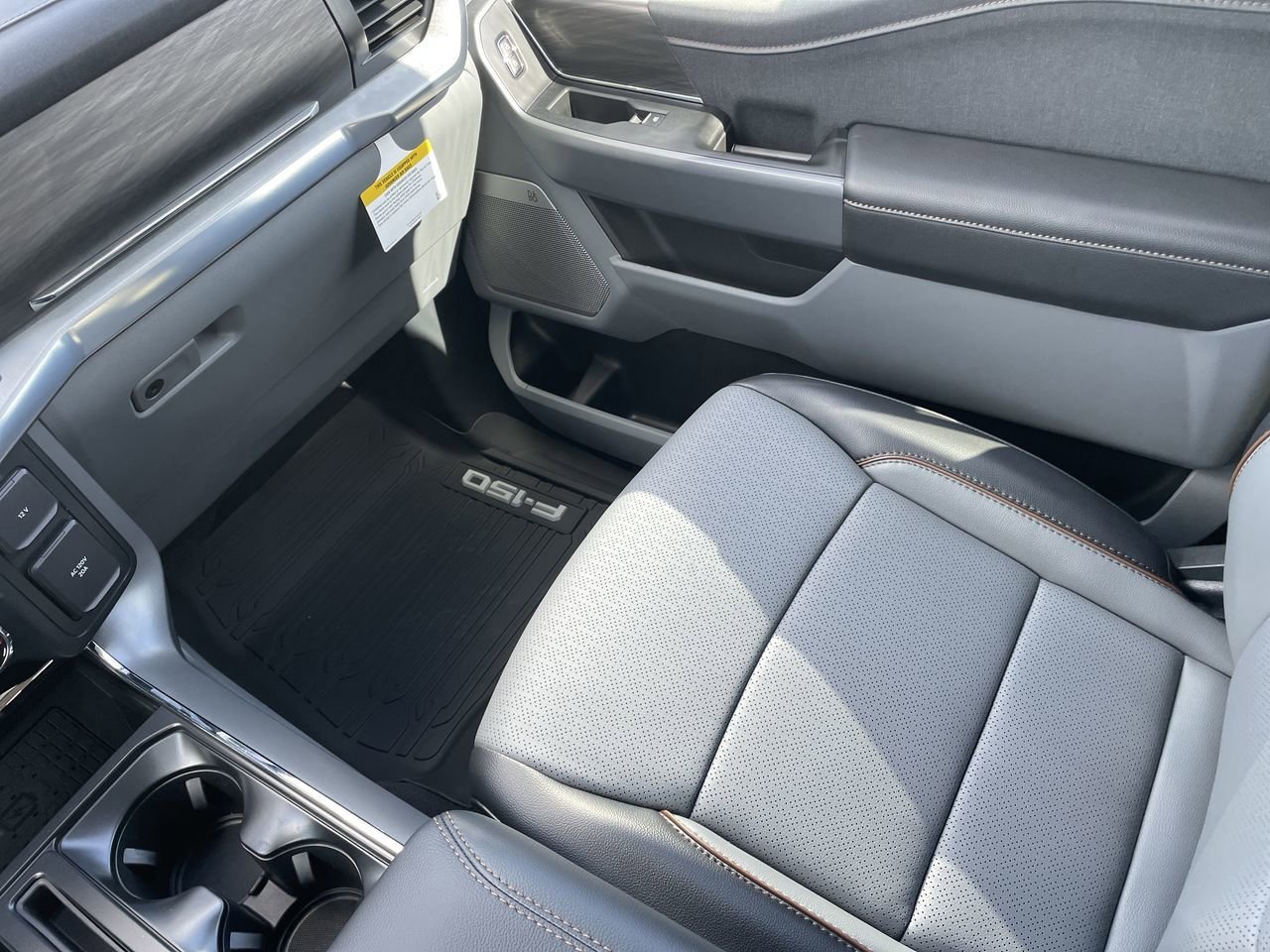 New 2026 Antimatter Blue Metallic Ford Lariat image 15