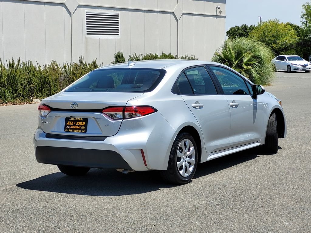 Used 2025 Silver Toyota LE image 4