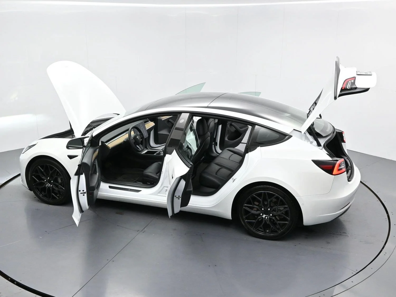 Used 2021 Pearl White Multi-coat Tesla Standard Range Plus image 33