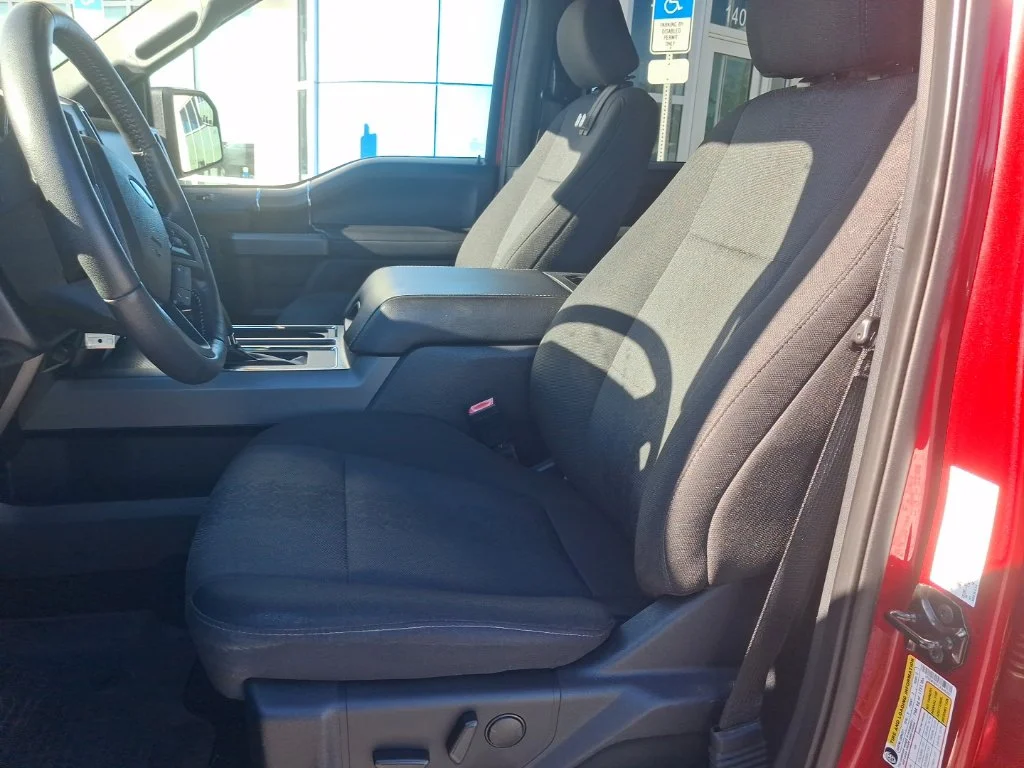 Used 2020 Red Ford XLT image 24