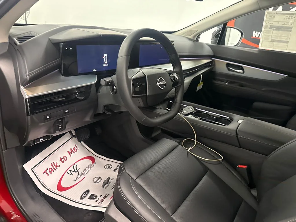New 2026 Scarlet Ember Tintcoat Nissan SL image 11