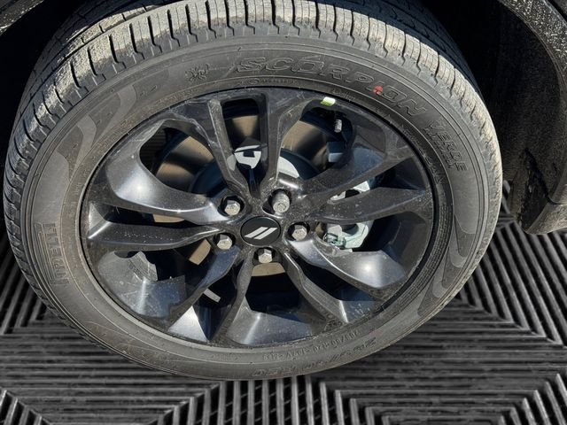 New 2026 Diamond Black Clear-Coat Exterior Paint Dodge GT Plus image 9