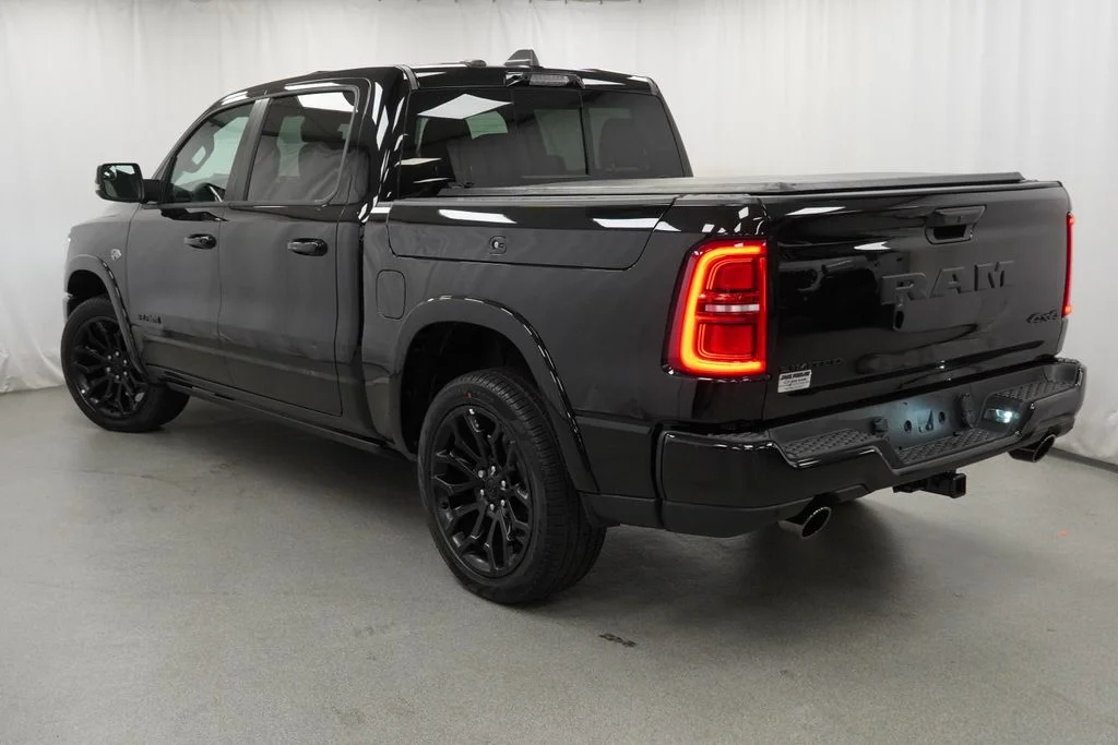 New 2026 Diamond Black Crystal Pearl-Coat Exterior Paint RAM Limited image 13