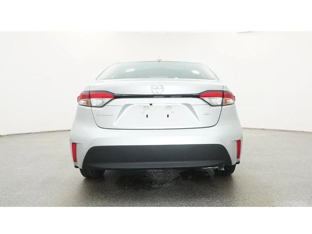New 2026 Classic Silver Metallic Toyota LE image 30