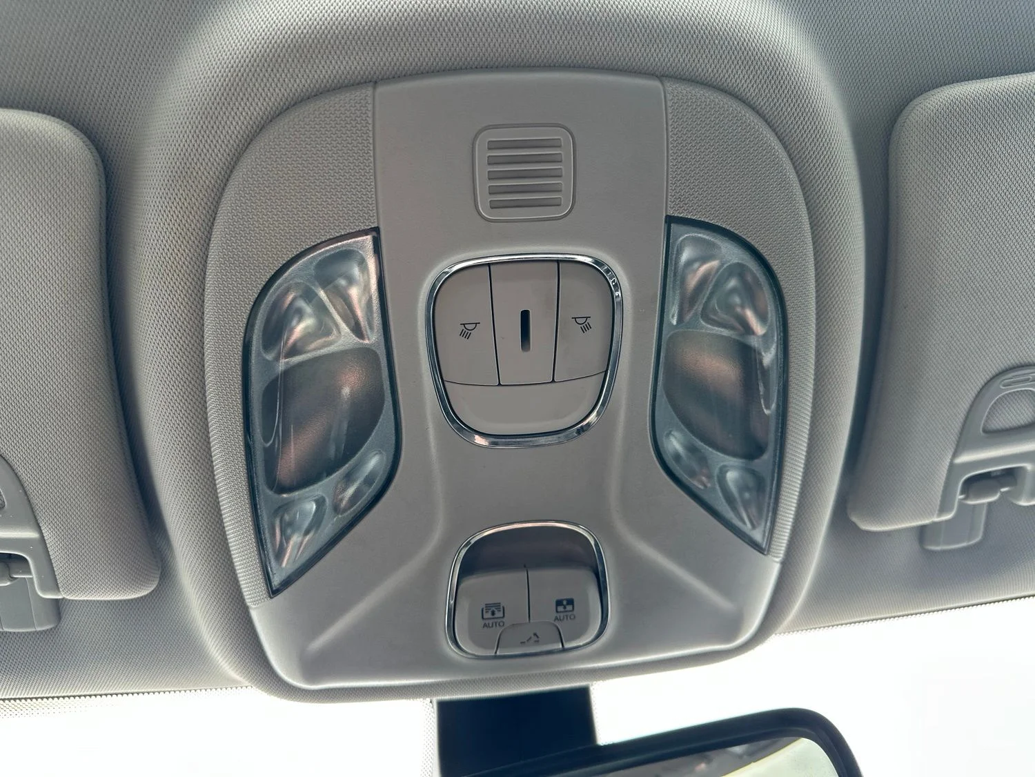 Used 2021 Blue Jeep Latitude image 62