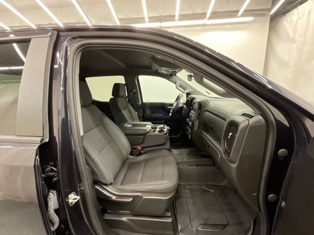 Used 2023  Chevrolet Custom image 22