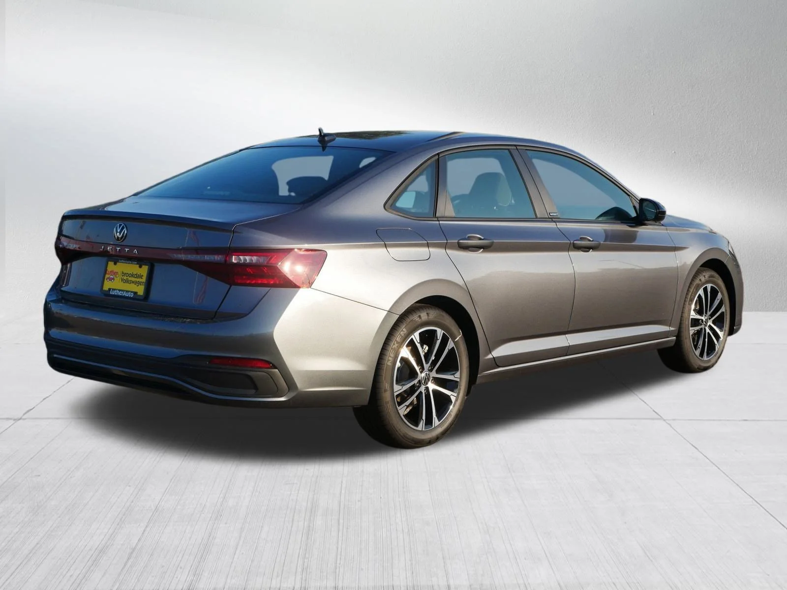 2025 Volkswagen Jetta Sport - Photo 3
