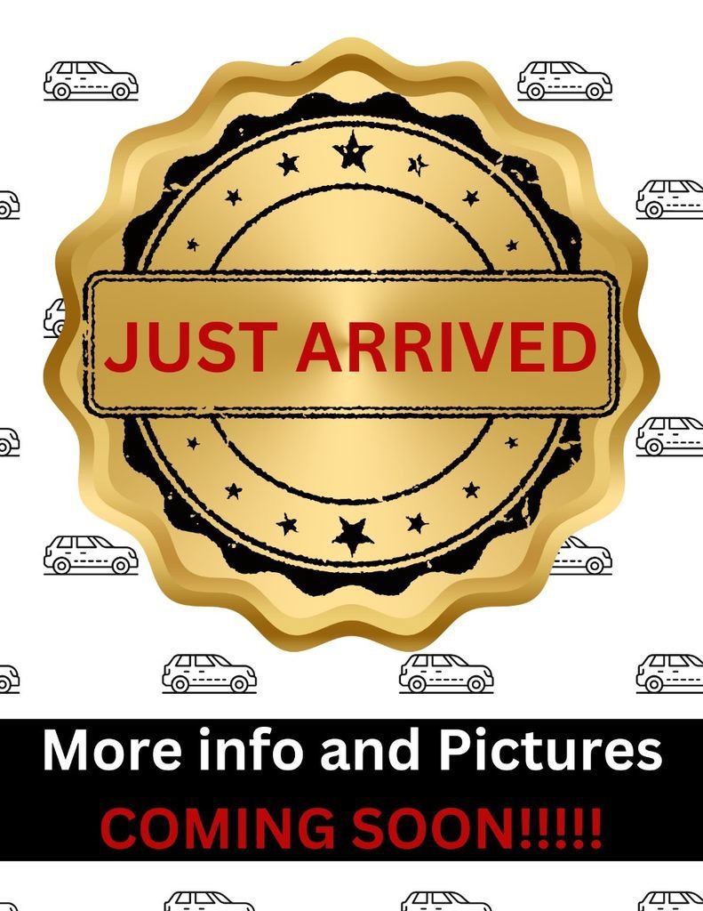 Used 2022  Jeep Laredo E image 2