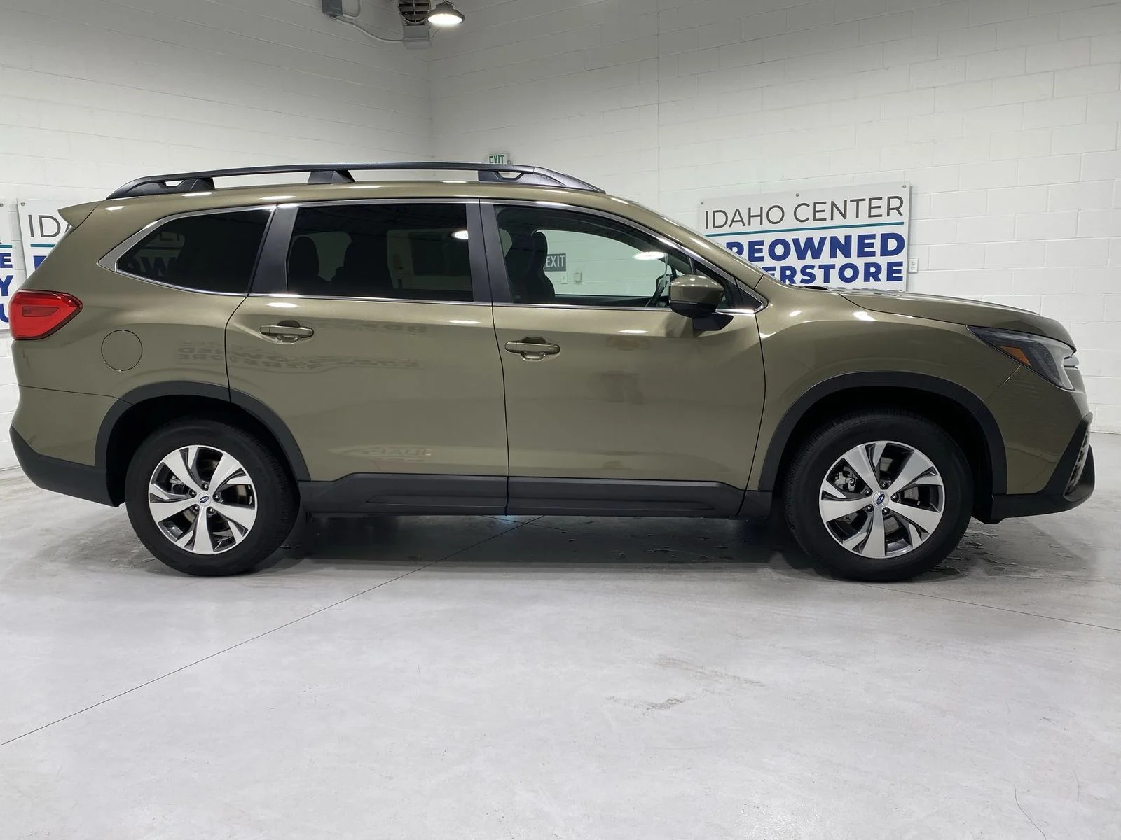 2025 Subaru Ascent Premium - Photo 9